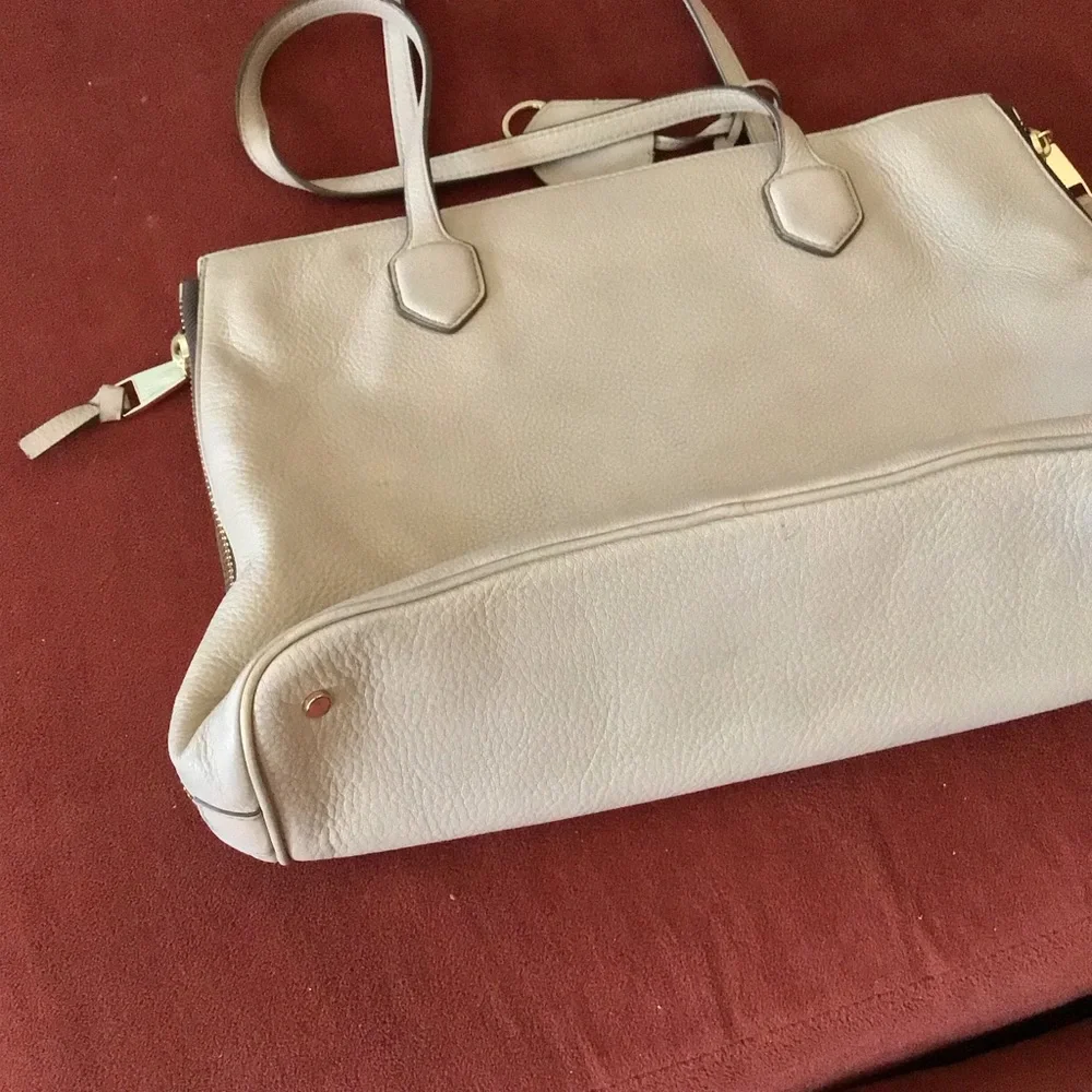 Tory Burch Cream Leather Double-Handle Tote with Logo Charm